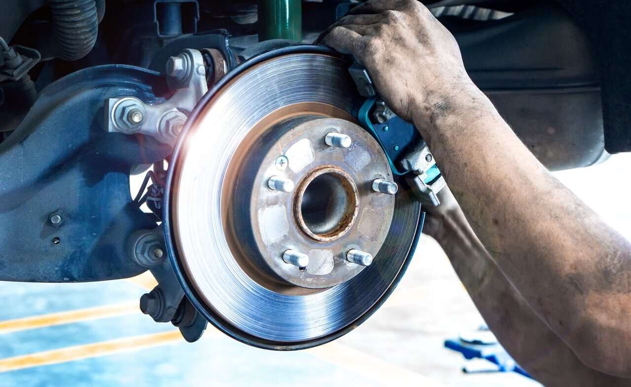 How to Change Brake Pads and Rotors on a Chevy Silverado