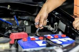 how long before car battery dies with radio on