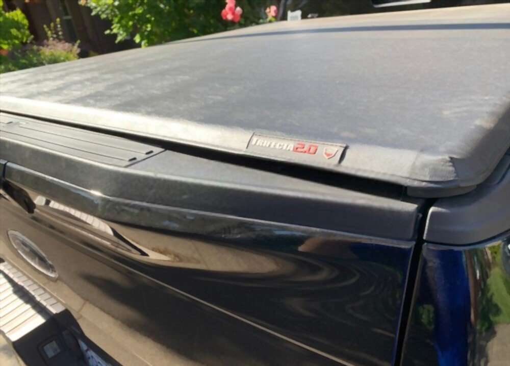 How to Stretch a Tonneau Cover